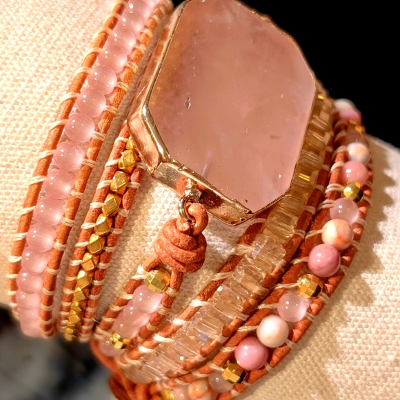 Gorgeous handmade rose quartz BoHo wrap bracelet - Picture 3 of 12